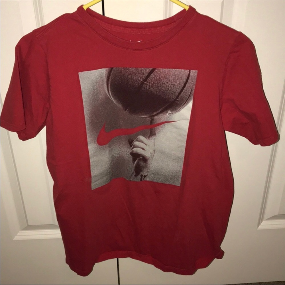 NIKE TEE